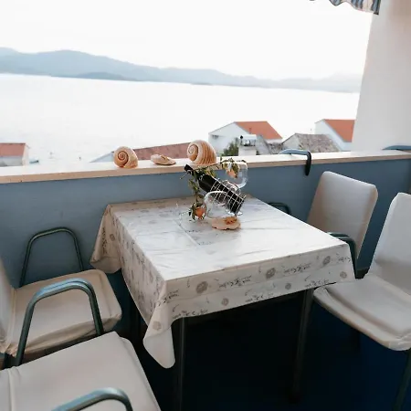 Dragobratovic Guest house Komarna